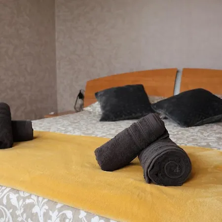 Dogfriendly, Grand Jardin Clos, 4 Chambres, Grand Salon Avec Cheminée - Larès *