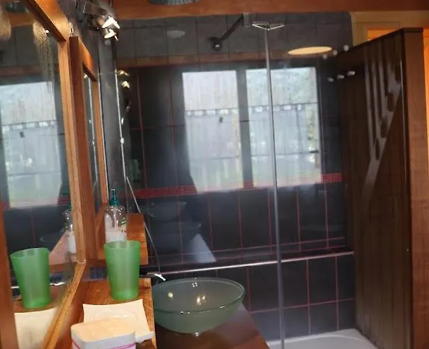 Σπίτι διακοπών Dogfriendly, Grand Jardin Clos, 4 Chambres, Grand Salon Avec Cheminee